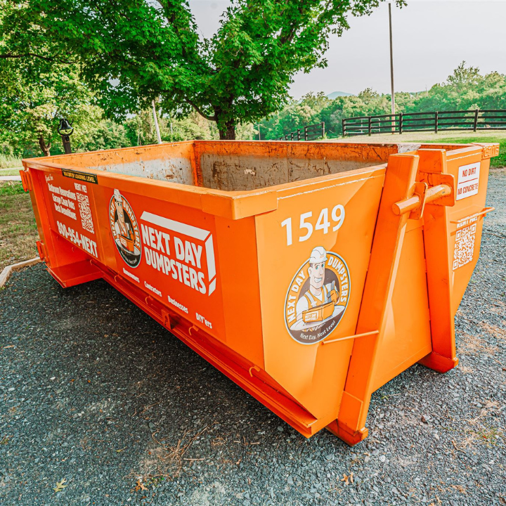 Roll-off dumpster